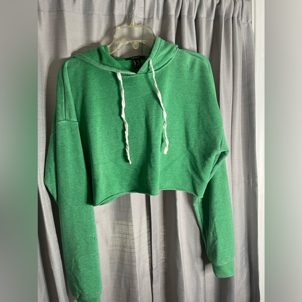 Green forever 21 crop hoodie size M
